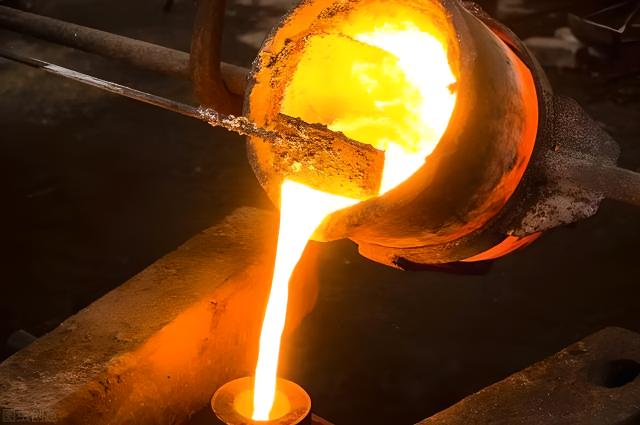 Графитовые тигли и блоки